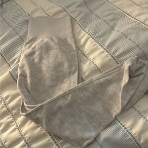 White / Grey Workout Leggings NWOT